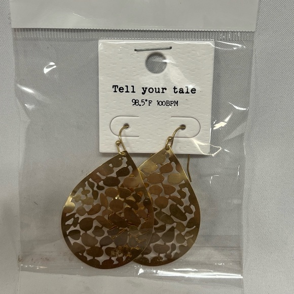 Tell Your Tale Gold Teardrop Earrings - Picture 1 of 6
